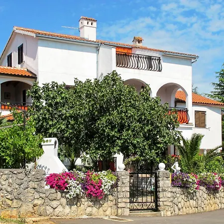 Dilly - Krk116 By Interhome *